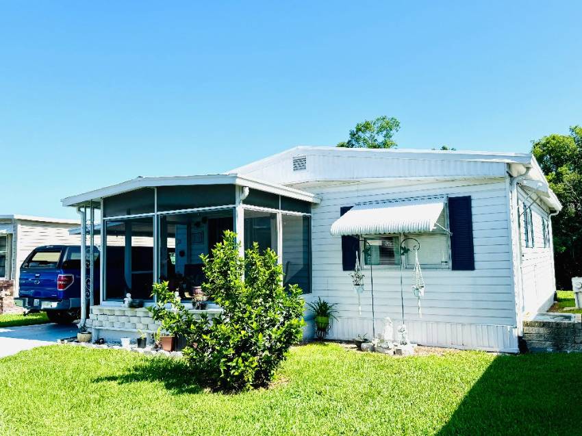 11 Henry Drive a Winter Haven, FL Mobile or Manufactured Home for Sale